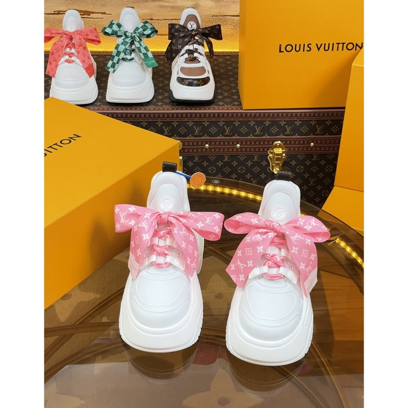 l**is V*t*n sneakers